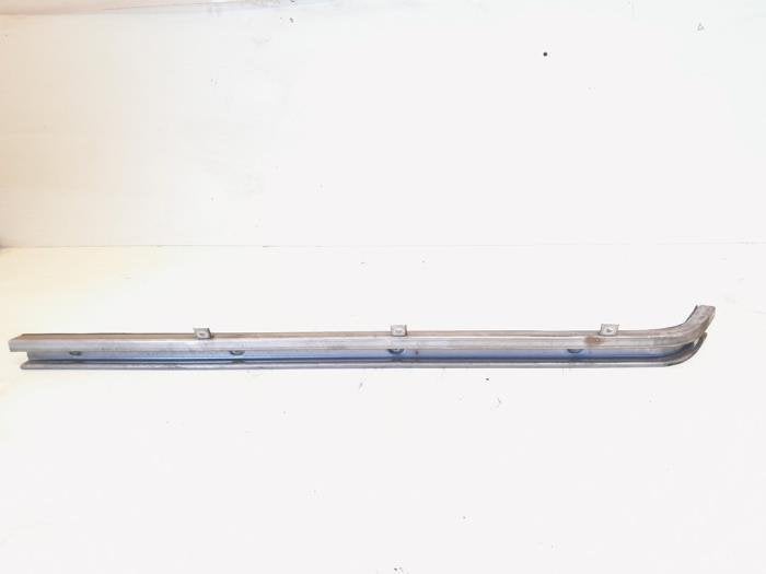 Schuifdeur Rail rechts van een Volkswagen Transporter, Auto-onderdelen, Carrosserie, Volkswagen, Gebruikt, 3 maanden garantie