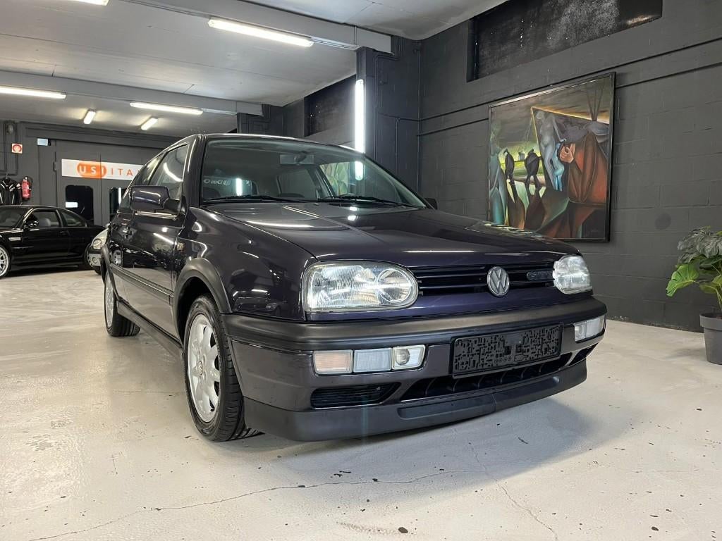VW GOLF 3 ** GTI ** VEHICULE BELGE ** ETAT EXEPTIONNEL **, Autos, Entreprise, Noir, Golf, Tissu