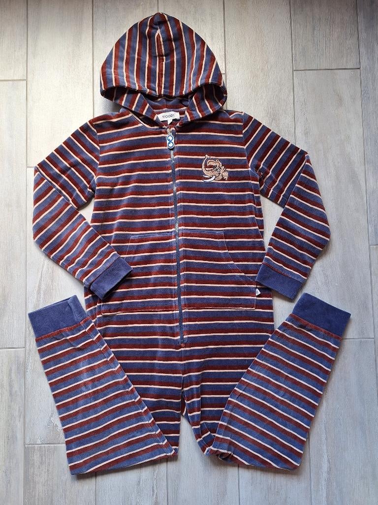 ★ M140 - Woody onesie velours thema olifant, Kinderen en Baby's, Kinderkleding | Maat 140, Nacht- of Onderkleding, Ophalen of Verzenden