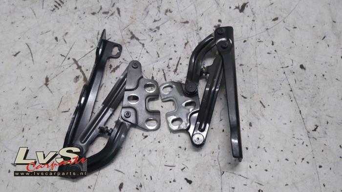 Charnière capot d'un Opel Corsa, -, Opel, 3 mois de garantie, Utilisé
