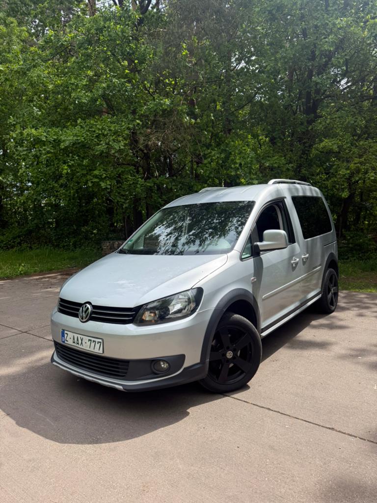 Caddy cross 5 zit, Voorwielaandrijving, Euro 5, Stof, Zwart