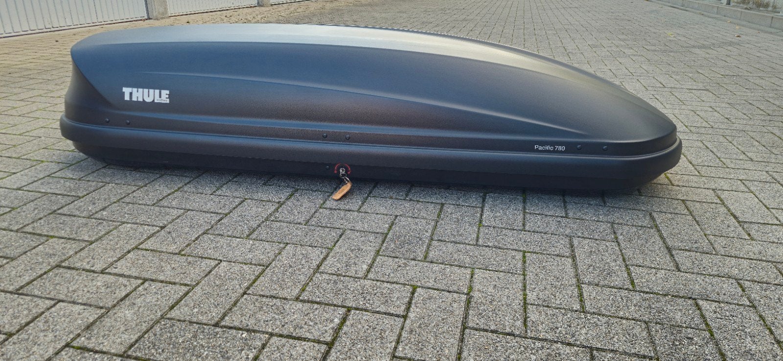 dakkoffer thule pacific 780, Enlèvement