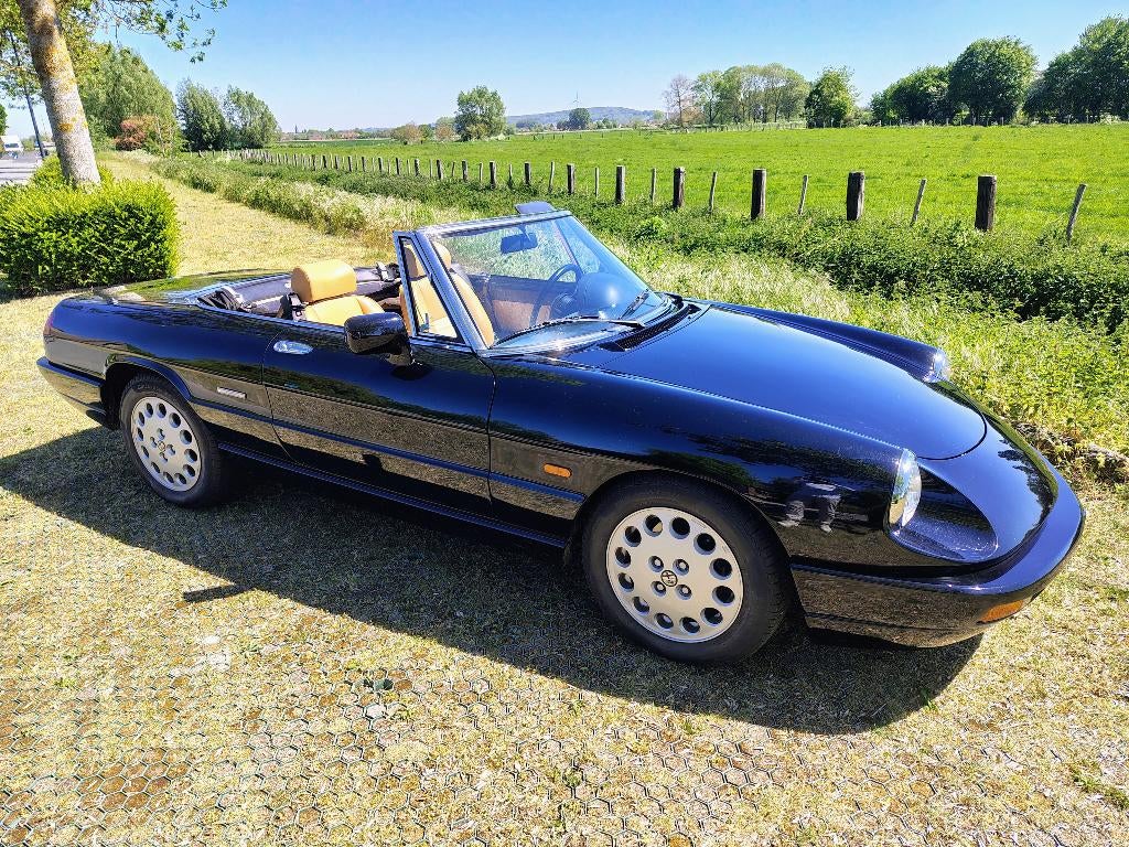 Alfa Romeo Spider S4 – 1991 – 135.xxx km, Auto's, Beige, Cabriolet, Spider, Zwart
