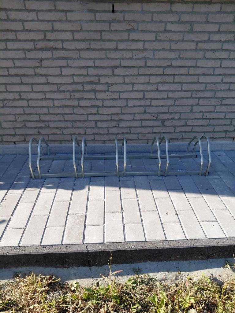 Fietsenrek Mottez, Fietsen en Brommers, Ophalen