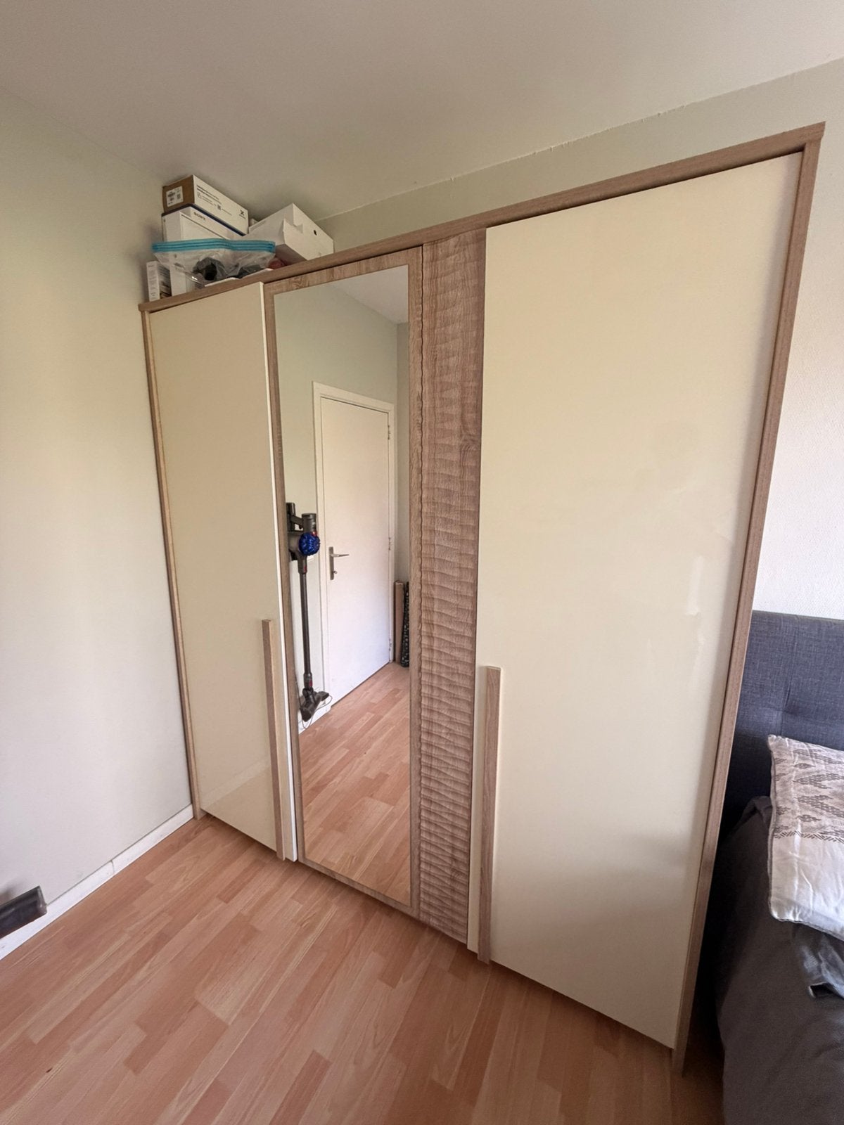 Armoire 3 portes avec miroir, blanc laqué & bois clair, Enlèvement, Comme neuf, Chêne
