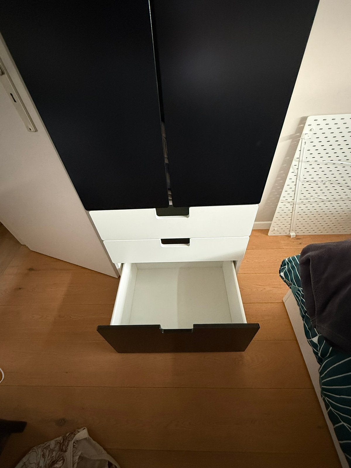 Armoire IkeaType Smastad blanche et noire, Enlèvement, Comme neuf