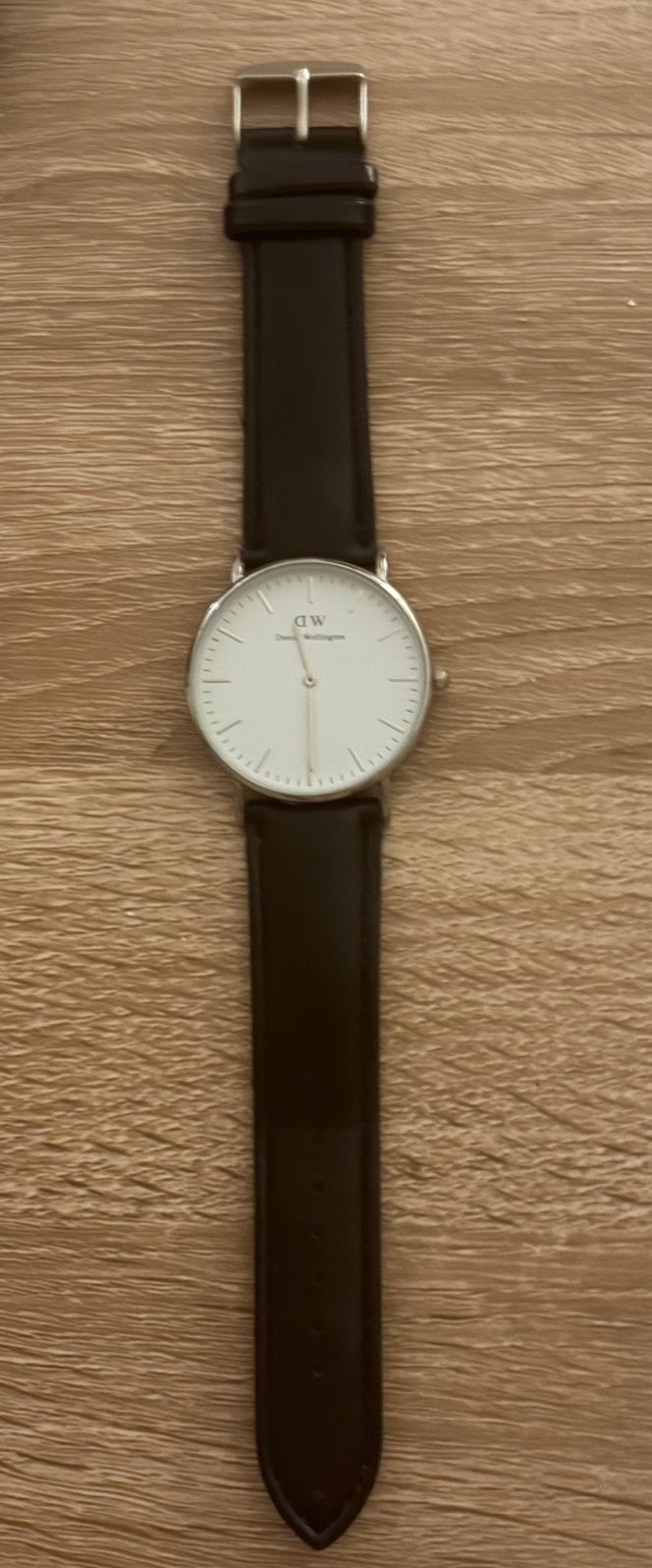 Montre Daniel Wellington — Classic Sheffield — 36 mm, Montre-bracelet, Autres marques, Enlèvement ou Envoi, Cuir