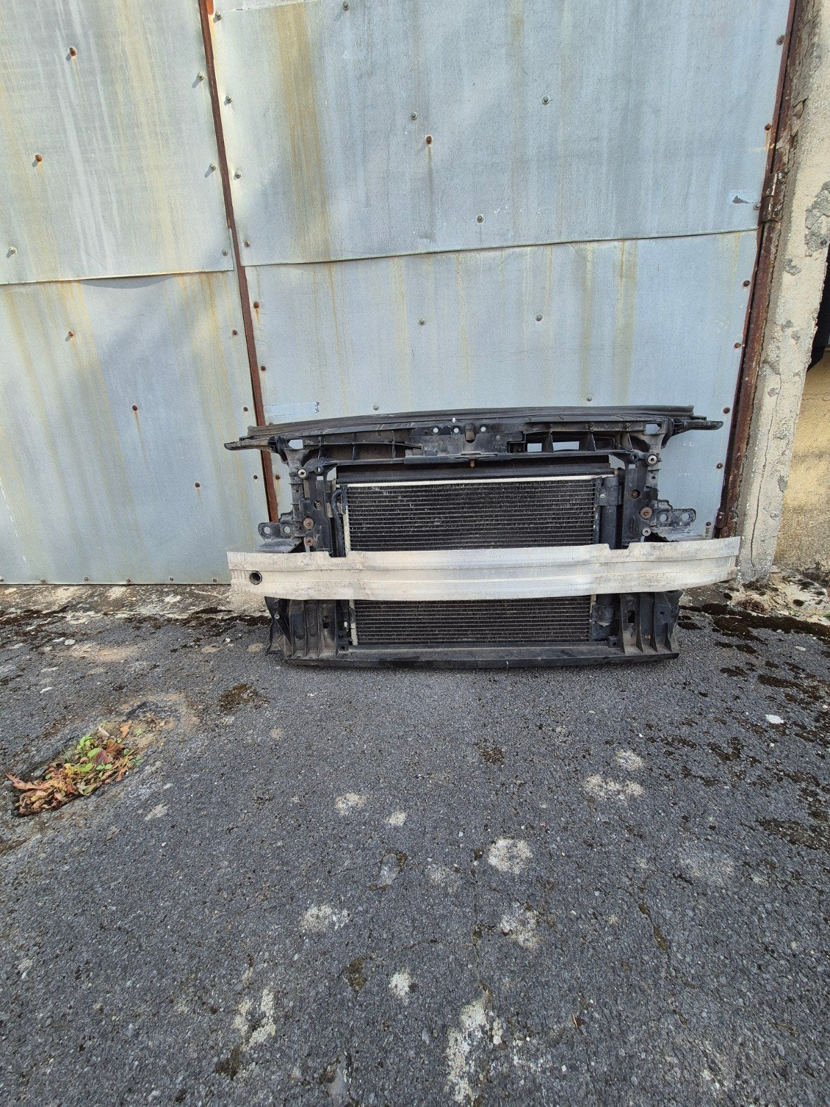 masque avanr avec radiateurs audi a3 8p2 1.9 tdi bxe, Enlèvement