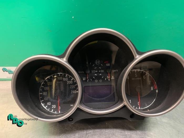 Instrument de bord d'un Alfa Romeo 147 (147 00-), -, 3 mois de garantie, Utilisé, Alfa Romeo