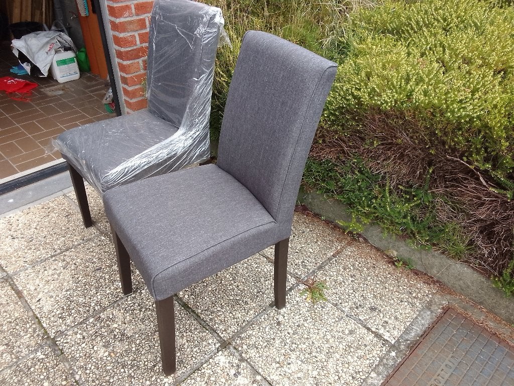 deux chaises   proche du neuf, Maison & Meubles, Enlèvement, Comme neuf, Gris, Deux