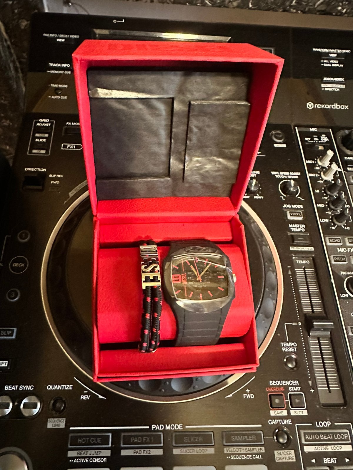 Montre DIESEL cliffhanger 2.0 + bracelet noir, Enlèvement, Neuf