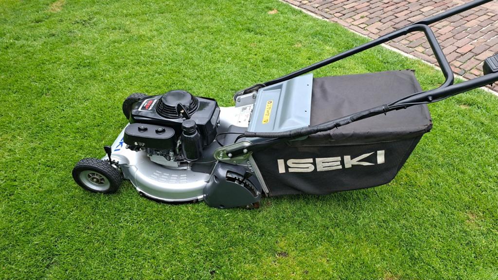 Iseki/Honda sw8210 Pro benzine walsmaaier uit 2020., Tuin en Terras, Grasmaaiers, Ophalen, Cirkelmaaier, Iseki/Honda, Zo goed als nieuw