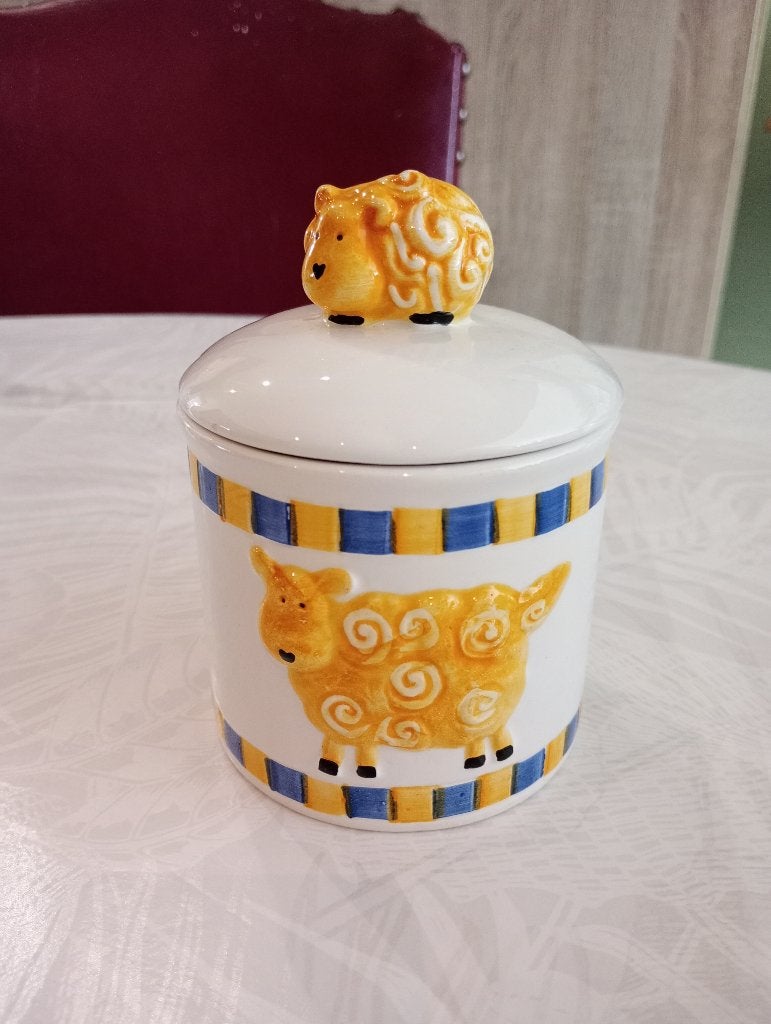 Pot à sucre mouton, Enlèvement