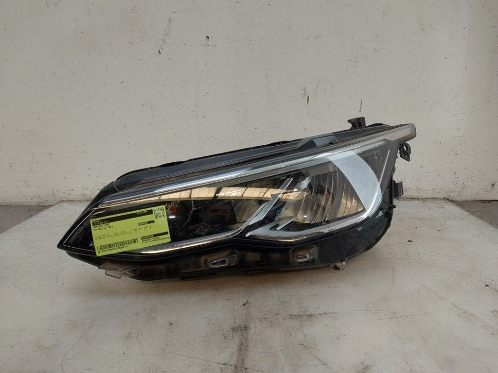 KOPLAMP LINKS Volkswagen Golf VIII (CD1) (01-2019/-), Gebruikt, Volkswagen, Valeo, 100, rue de Courcelles
75017  Paris, FR