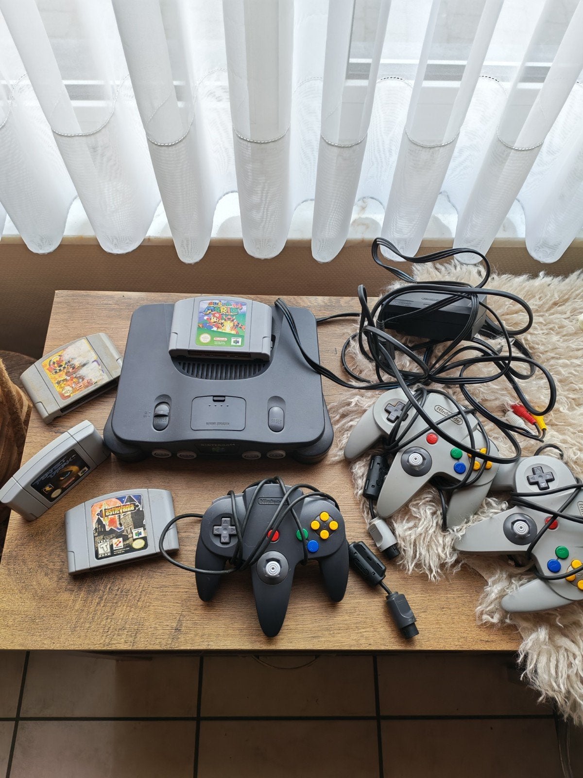 N64 + 3 controllers + 4 spellen, Games en Spelcomputers, Ophalen