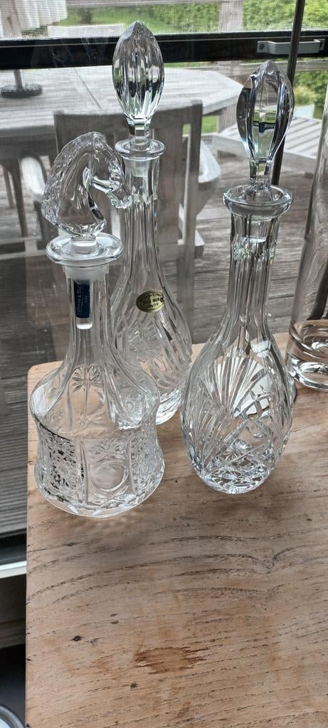 3 karaffen geslepen glas, Ophalen