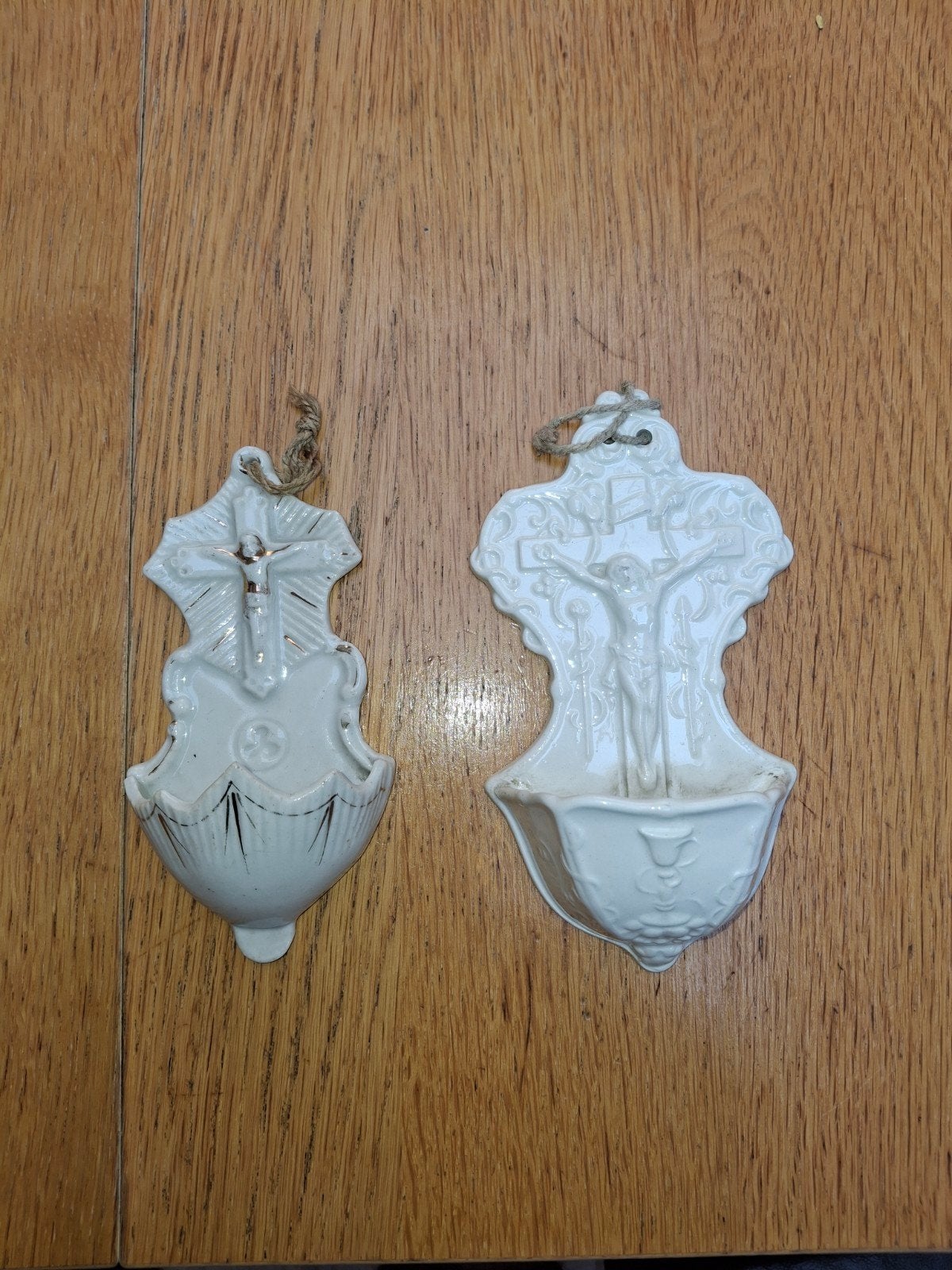 2 anciens récipients à eau bénite, Antiquités & Art, Enlèvement ou Envoi