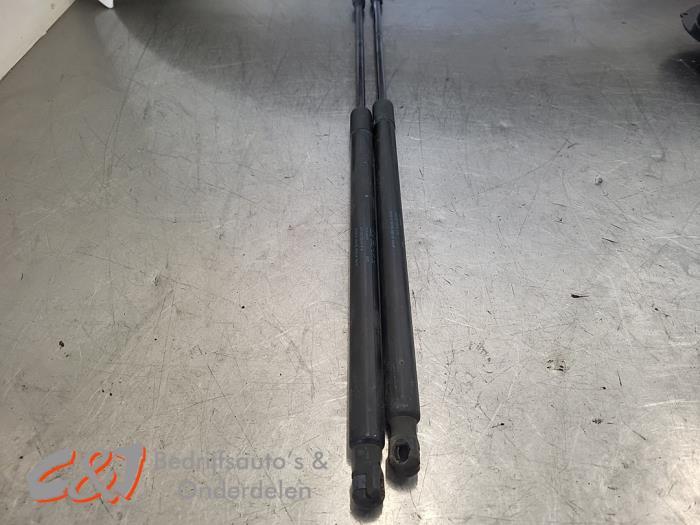 Kit amortisseur gaz hayon d'un Volkswagen Caddy, Volkswagen, -, 3 mois de garantie, Utilisé