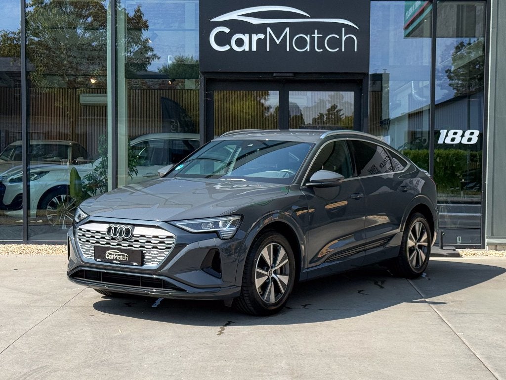 Audi Q8 e-tron 55 Quattro Advanced - ACC | KEYLESS | CAMERA, Auto's, Audi, Automaat, Stof, https://public.car-pass.be/vhr/1897354d-1ad1-49cb-8826-e9190c7d61be