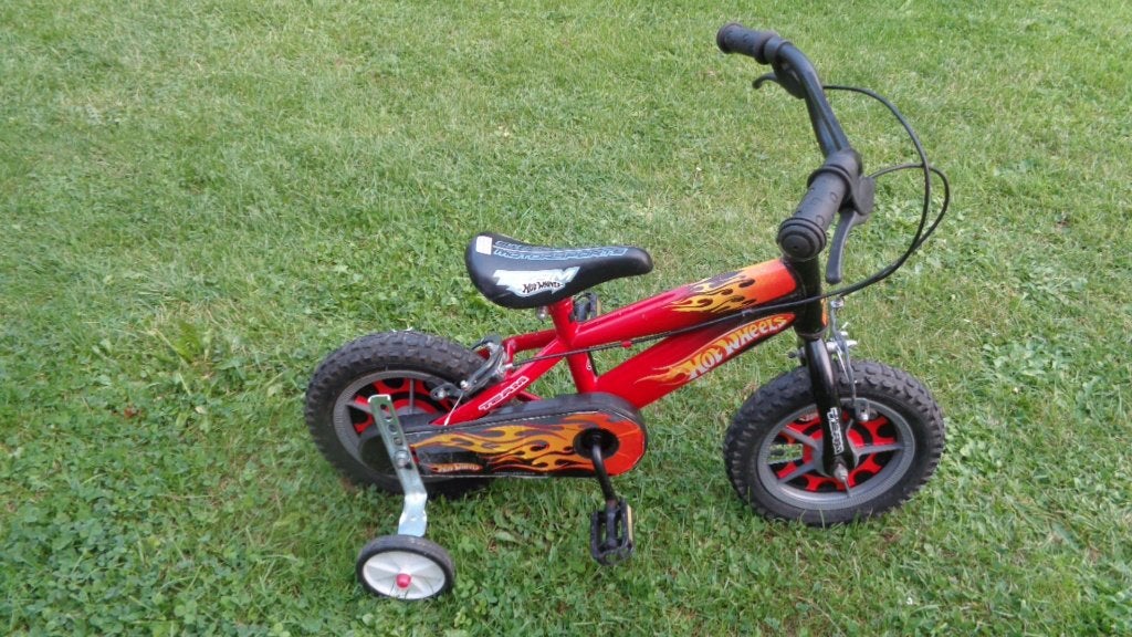 fiets van Hot Wheels 12 inch, Fietsen en Brommers, Ophalen, Velgrem, 14 inch of minder, Zo goed als nieuw