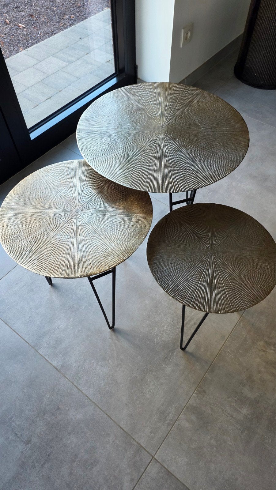 Set van 3 goudkleurige salontafels PTMD, Ophalen