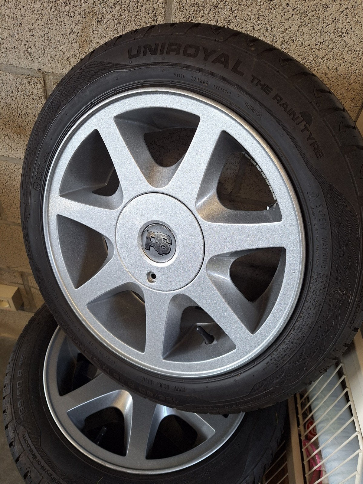 Ford escort velgenset nieuw met goede banden, Auto-onderdelen, Ophalen, 15 inch, Banden en Velgen, Personenwagen