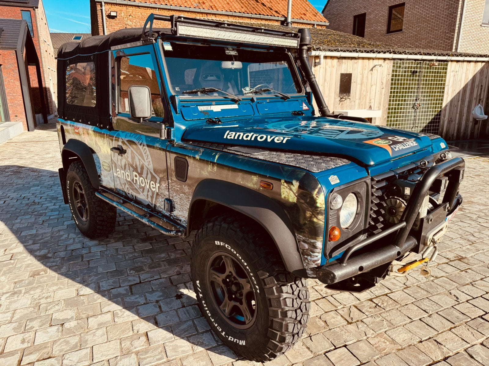 Defender cabrio td5 - 2003 avec seulement 135 000 km, Autos, Land Rover, Achat, Boîte manuelle, Defender, Diesel