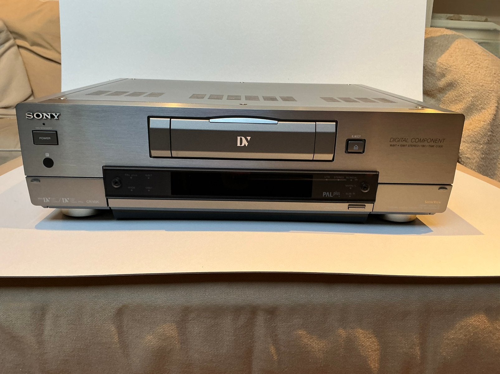 SONY miniDV recorder DHR-1000NP in NIEUWSTAAT, Ophalen, Zo goed als nieuw, Sony