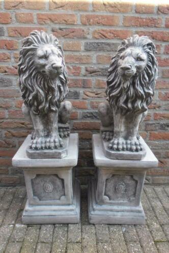 2 Leeuwen op Sokkels ,, Tuin en Terras, Tuinbeelden, Ophalen, Nieuw, Beton, Dierenbeeld