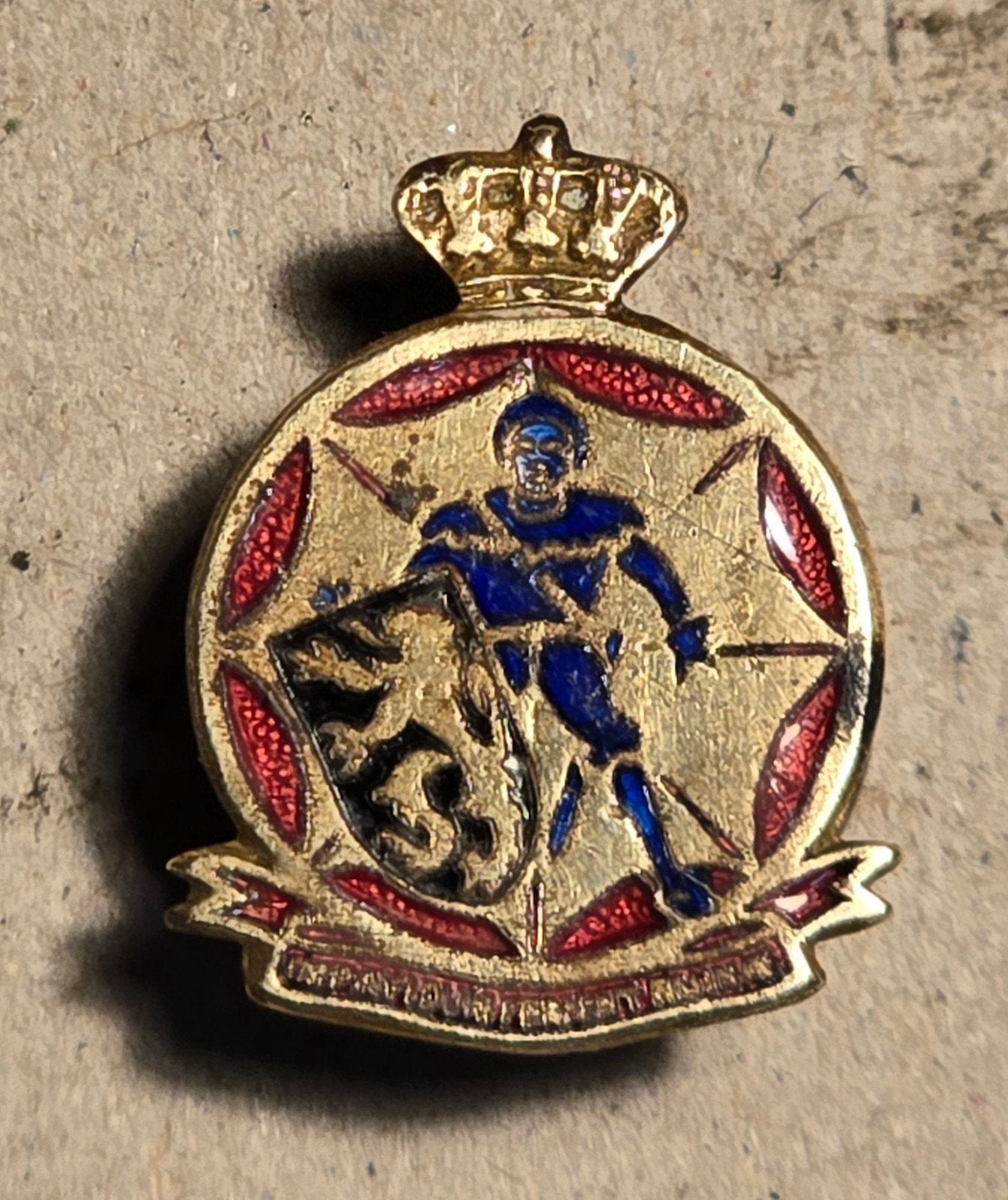 Belgisch insigne WW2, Ophalen