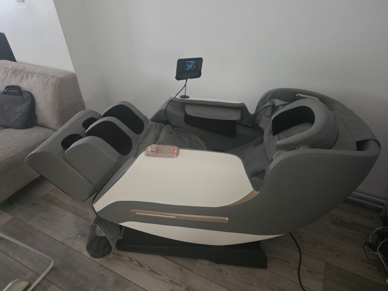 Luxe massagestoel — zo goed als nieuw, zonder beschadigingen, Sport en Fitness, Massageproducten, Ophalen