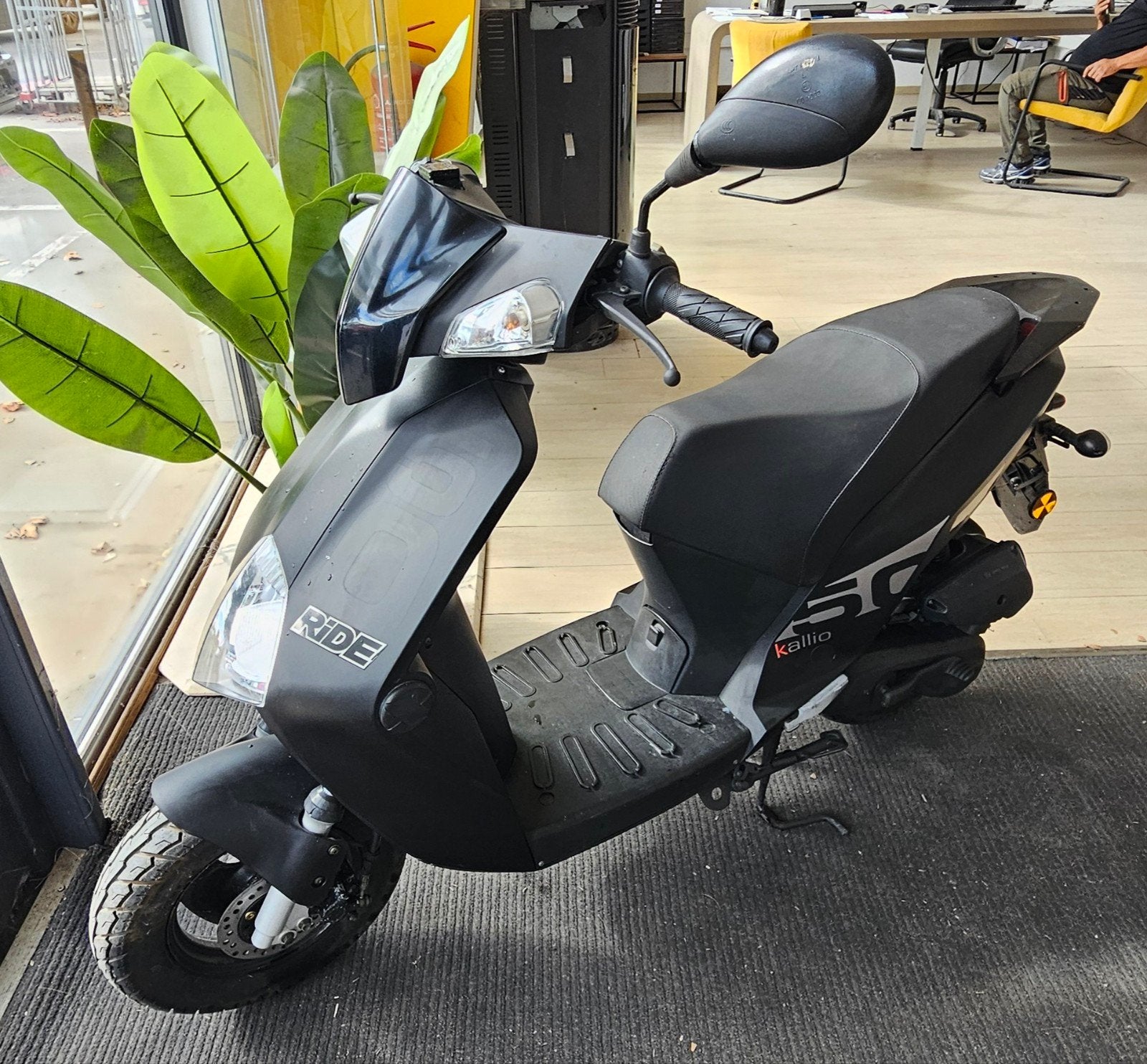SCOOTER RIDE 49cc 2T (7km), Vélos & Vélomoteurs, Enlèvement