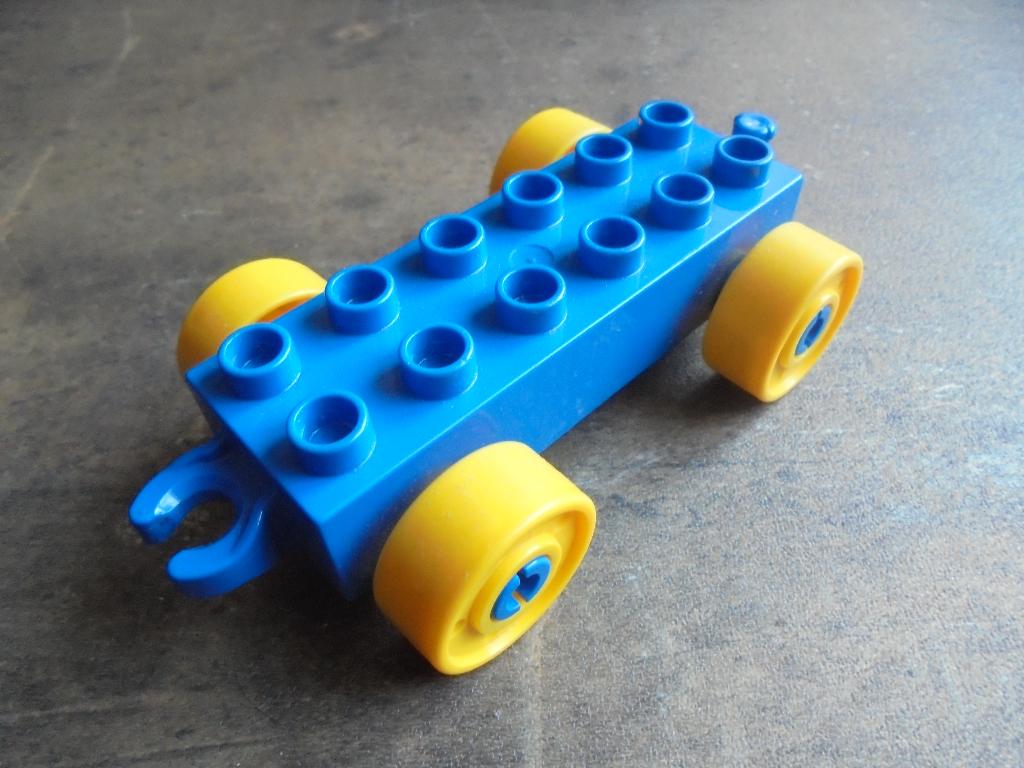 Lego Duplo Car Base 2x6 with Fake Bolts (zie foto's) 13, Verzenden, Gebruikt, Losse stenen, Duplo