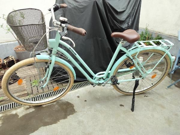 Fiets merk b twin lichtblauw, Ophalen, Velgrem, B-Twin, Versnellingen