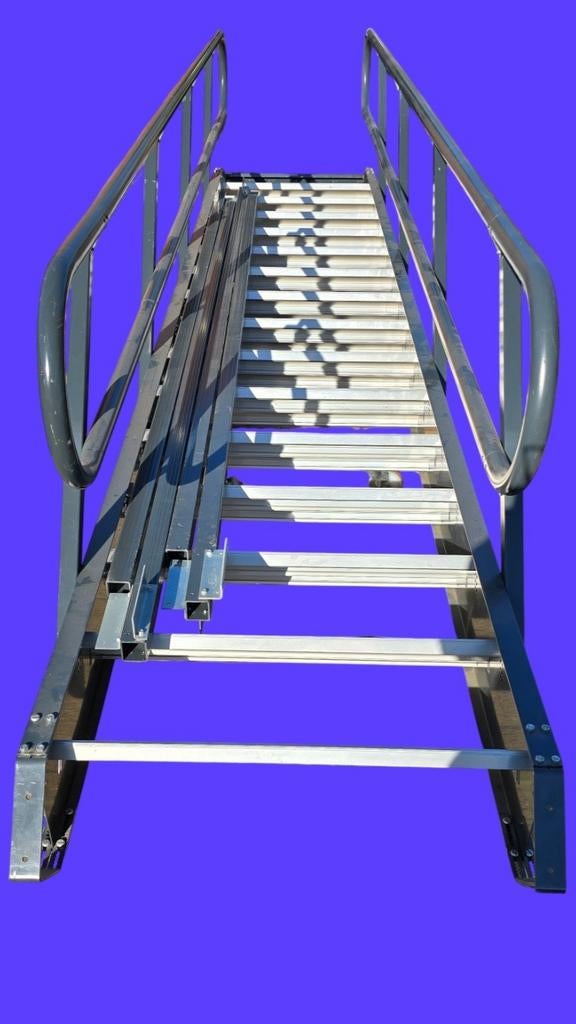 Trap 360cm, magazijntrap stalen industriele trap alu treden, Enlèvement, Utilisé, Escalier, 2 à 4 mètres