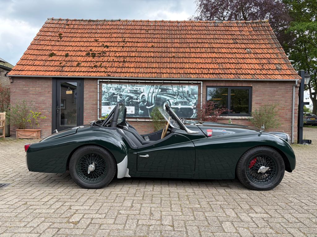 Triumph TR3A,1960, Overdrive, 2238 cc, Achterwielaandrijving, Zwart, Cabriolet
