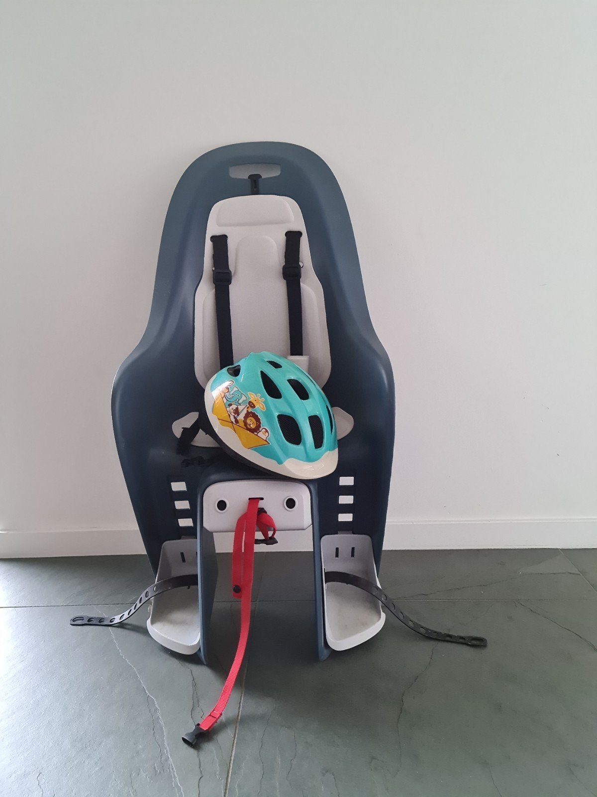 fietsstoeltje met kinder fietshelm, Ophalen, Achterzitje, 9 t/m 18 kg, Decathlon