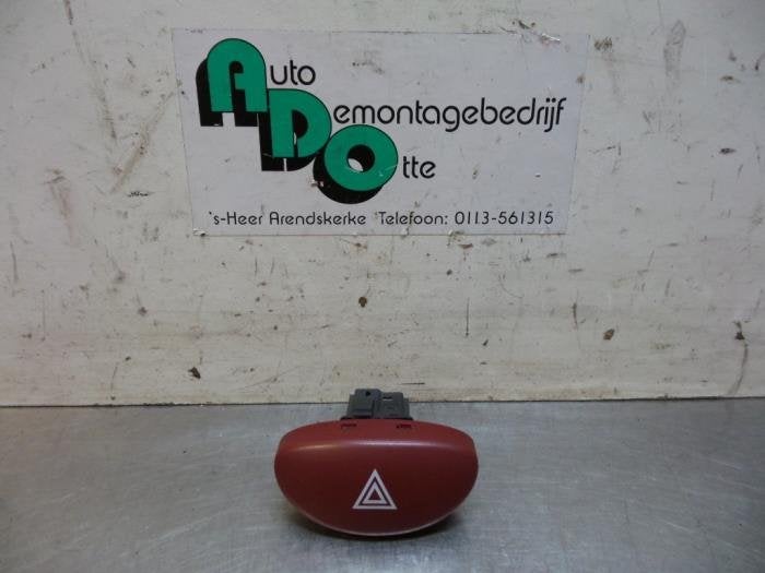 Commutateur éclairage d'urgence d'un Peugeot 206, Autos : Pièces & Accessoires, -, 3 mois de garantie, Utilisé, -