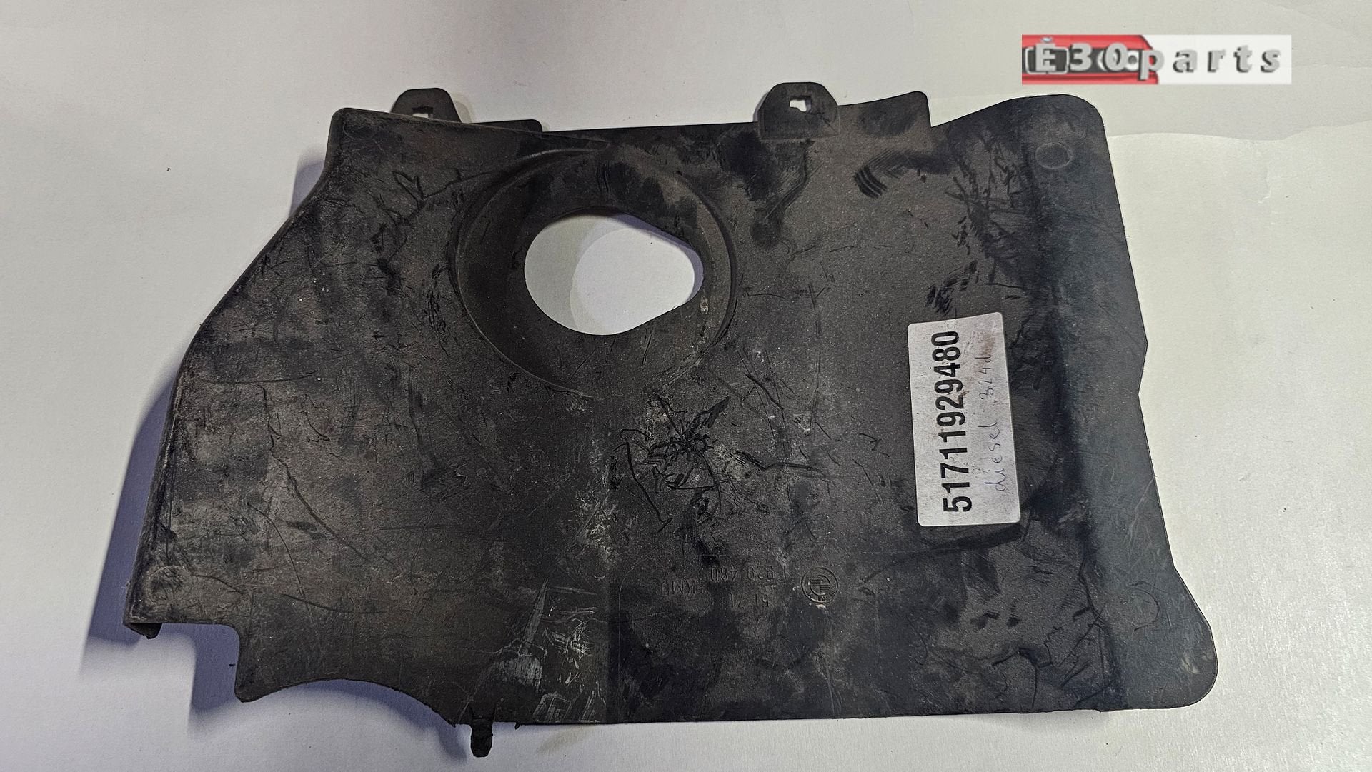 Afdekkap afdekking rechts koplamp BMW 3 serie E30 M21 517119, -, Origine de la pièce connue, Utilisé, -