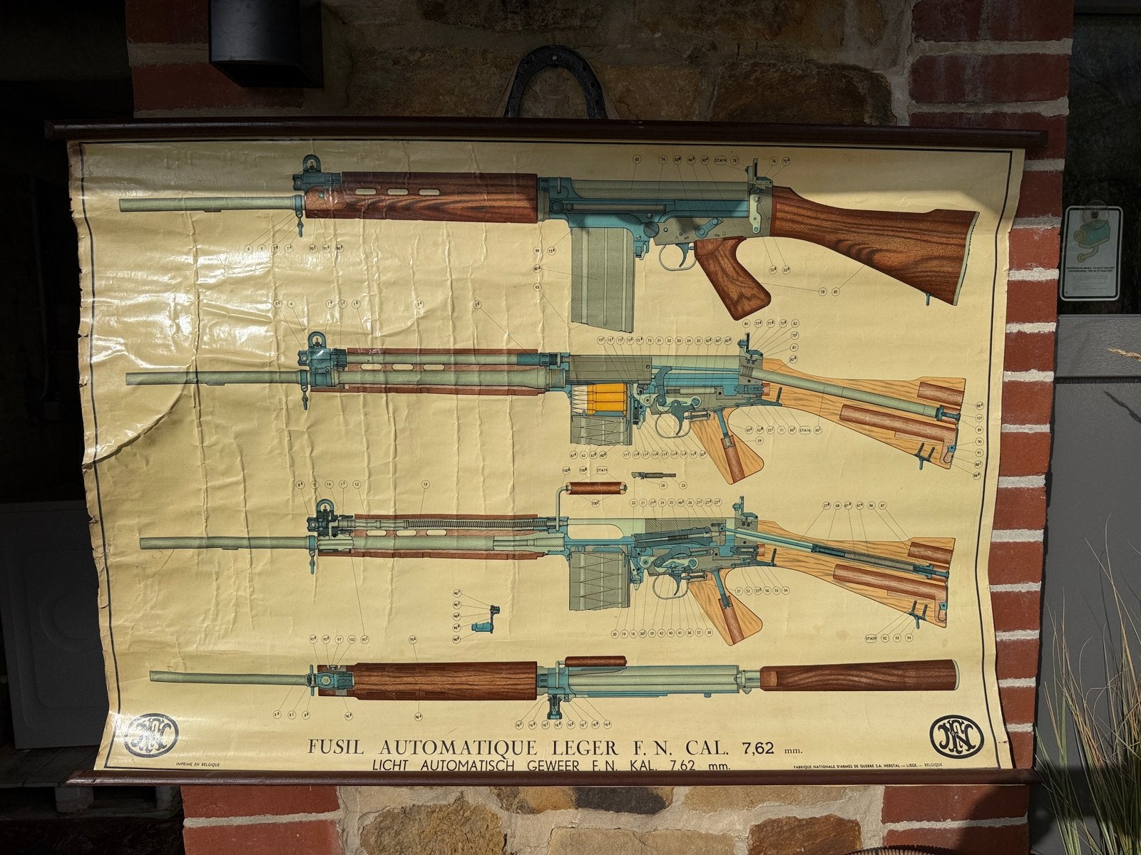 Ancienne affiche didactique FN FAL – Herstal, Ophalen, Overige soorten, Boek of Tijdschrift
