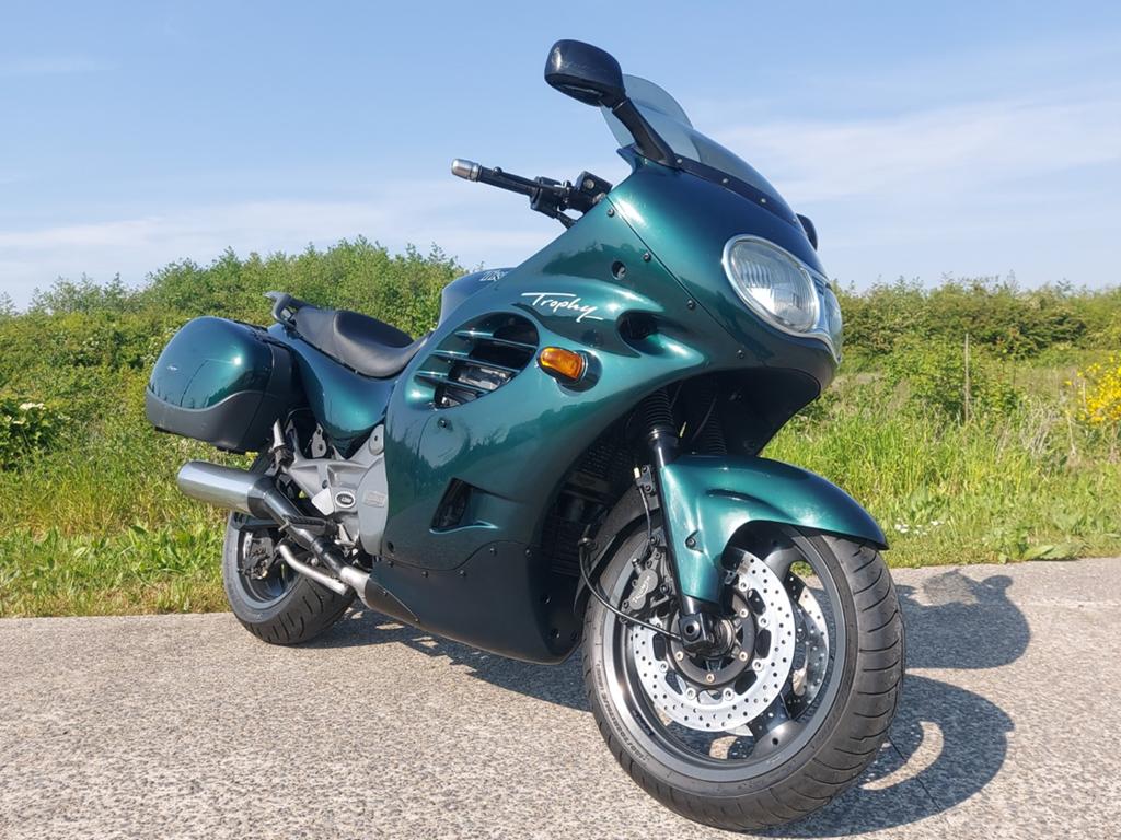 TRIUMP TROPHY 1200 16v DOHC,MET NIEUWE BANDEN+ONDERHOUD !!!, Particulier, Sport