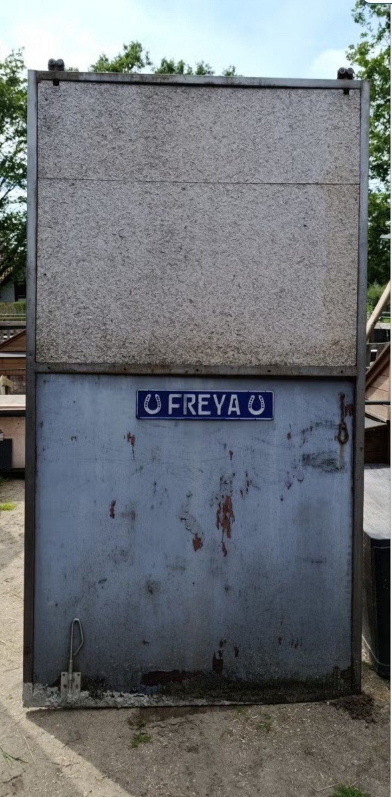 Staldeur, Mise à l'étable