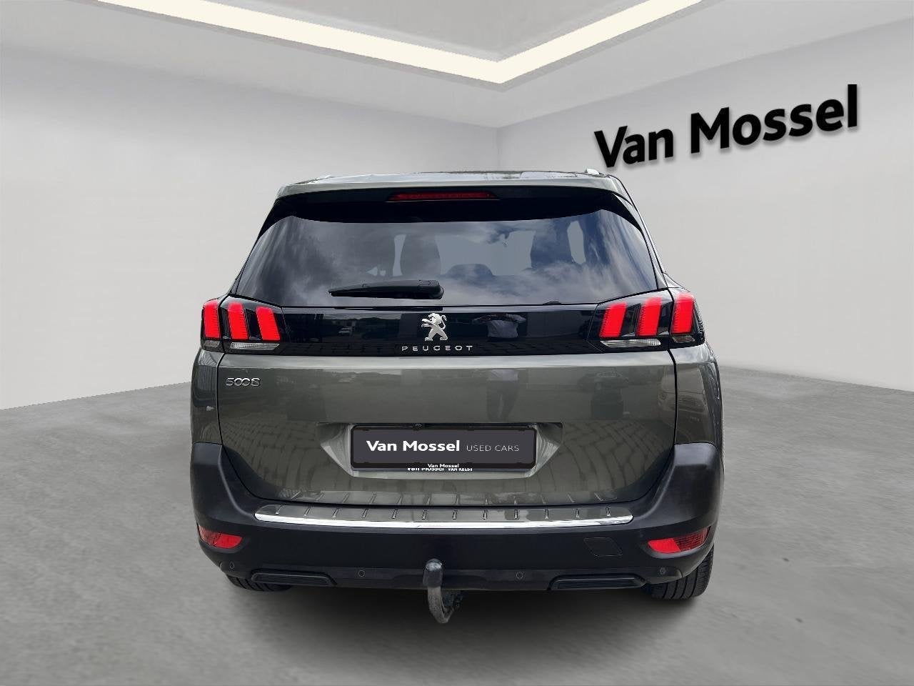 Peugeot 5008 1.2 PureTech 96kW S&S Allure Pack, Auto's, Voorwielaandrijving, Stof, Gebruikt, https://public.car-pass.be/vhr/a5f699d4-9b25-47cd-99a7-0c573903cc47
