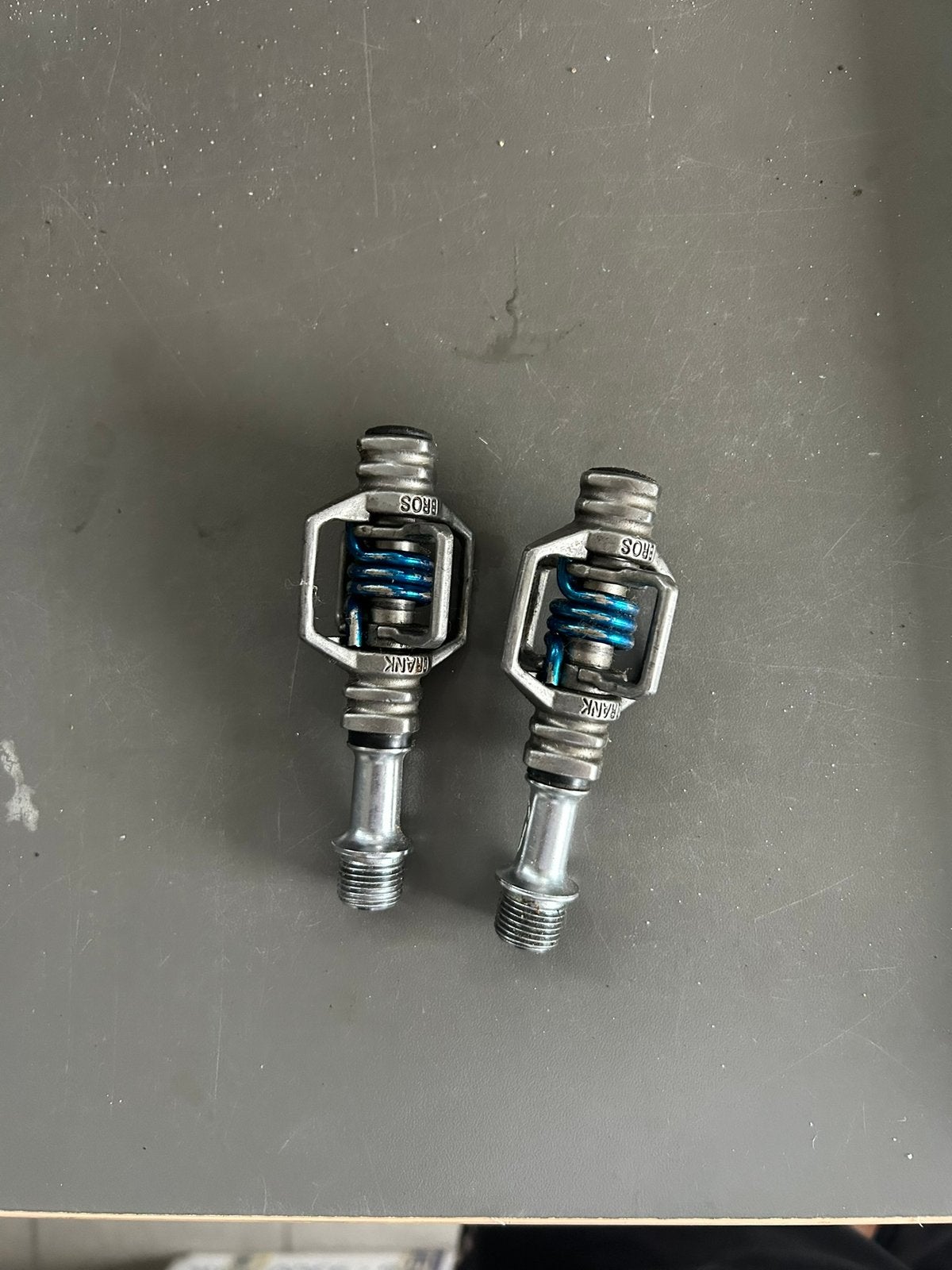 2 setts crankbrothers eggbeaters, Fietsen en Brommers, Ophalen of Verzenden, Zo goed als nieuw, Mountainbike, Crankstel of Pedalen