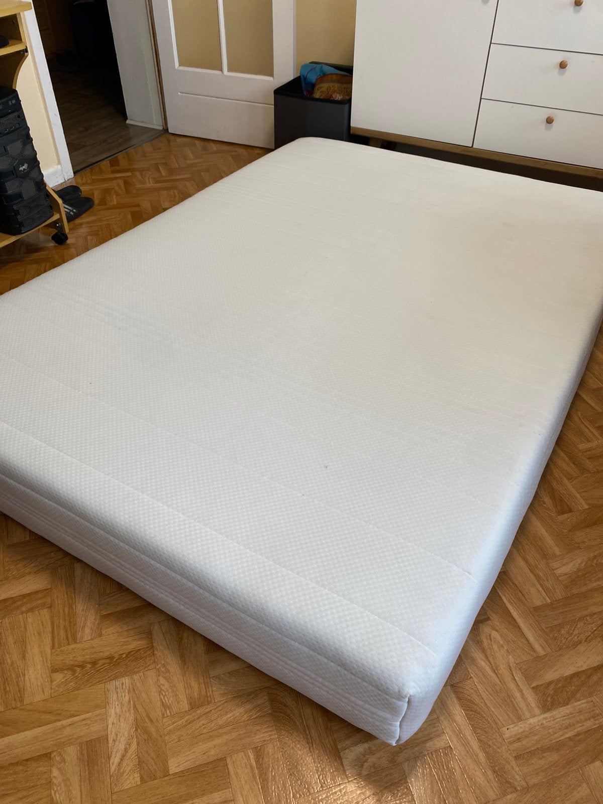 Matelas 200x137cm, Matelas, 140 cm, Enlèvement, Utilisé