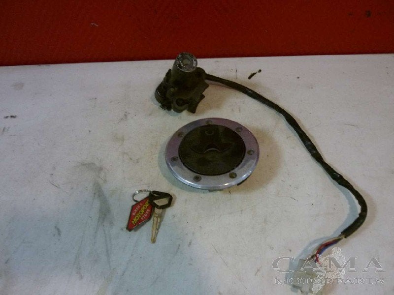 ENSEMBLE DE VERROU ET CYLINDRE DE PORTES Kawasaki, Dhr. S. di Majo, Utilisé, Info@cama-motorparts.nl, P.J. Troelstraweg 8 8
3144 CX  MAASSLUIS, NL