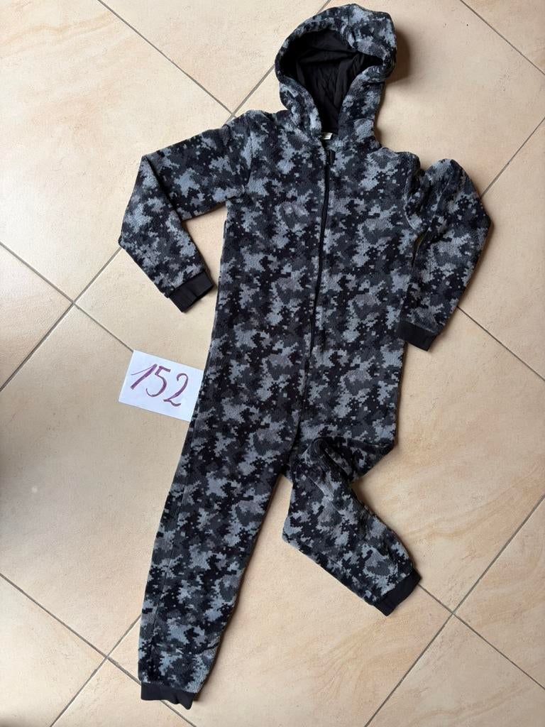Warme Onesie maat 152, Ophalen, Gebruikt, Jongen, Nacht- of Onderkleding