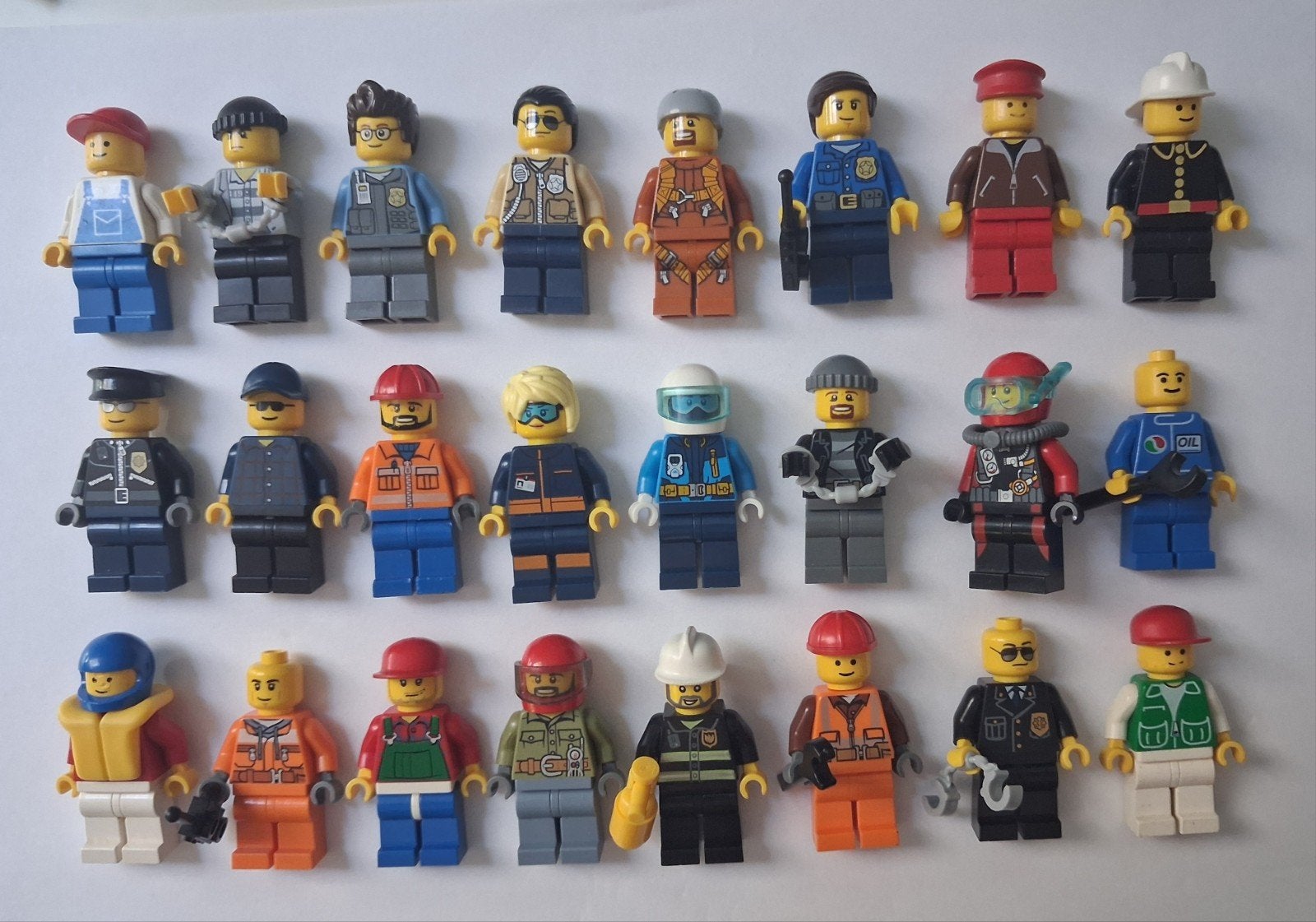 Lego 24 city poppetjes, Kinderen en Baby's, Speelgoed | Duplo en Lego, Lego, Minifiguur, City, Ophalen of Verzenden