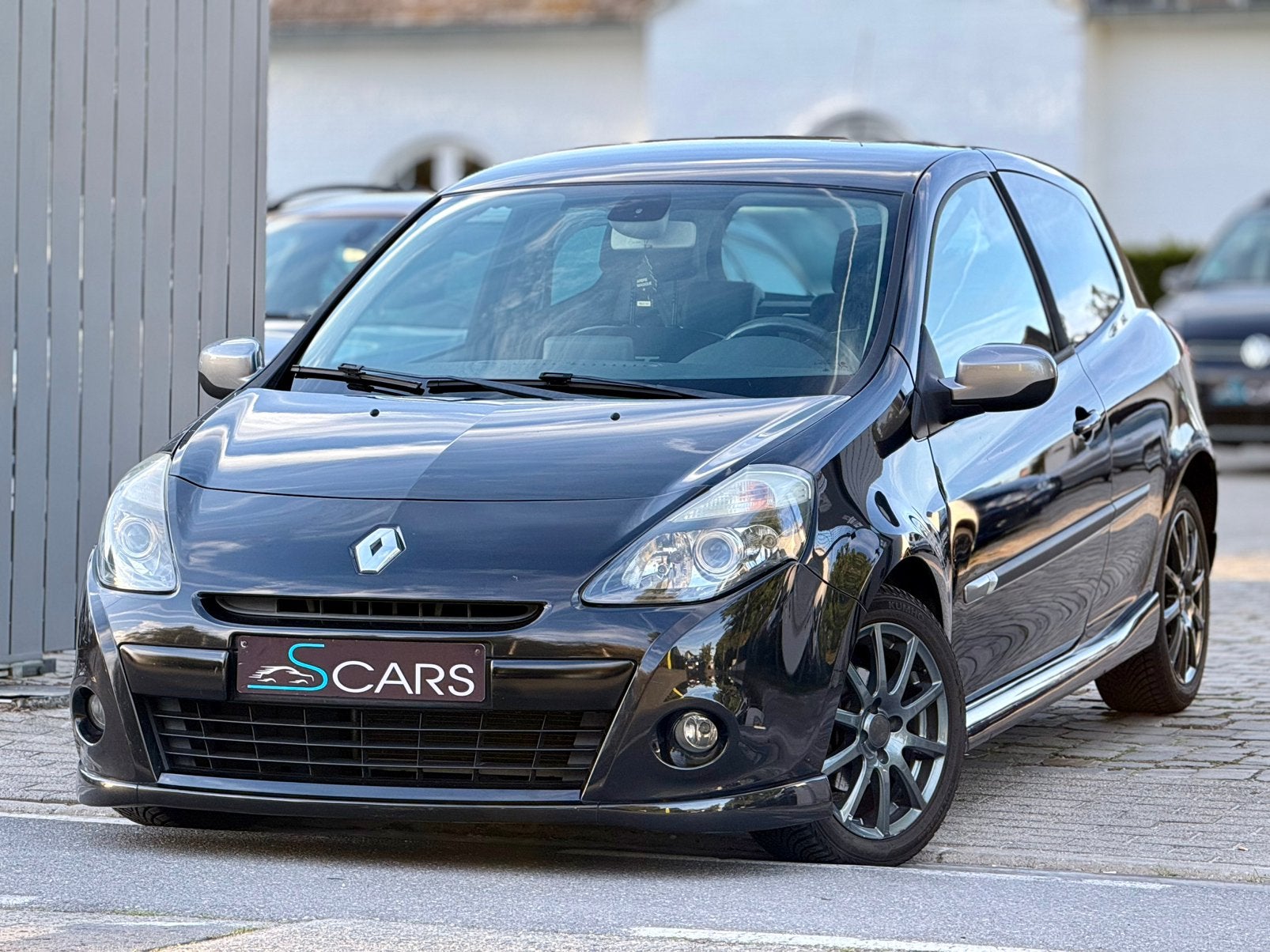 Renault Clio Gt 1.6i ** 128 pk ** Navi **, Elektrische ramen, 1599 cc, 4 cilinders, Zwart