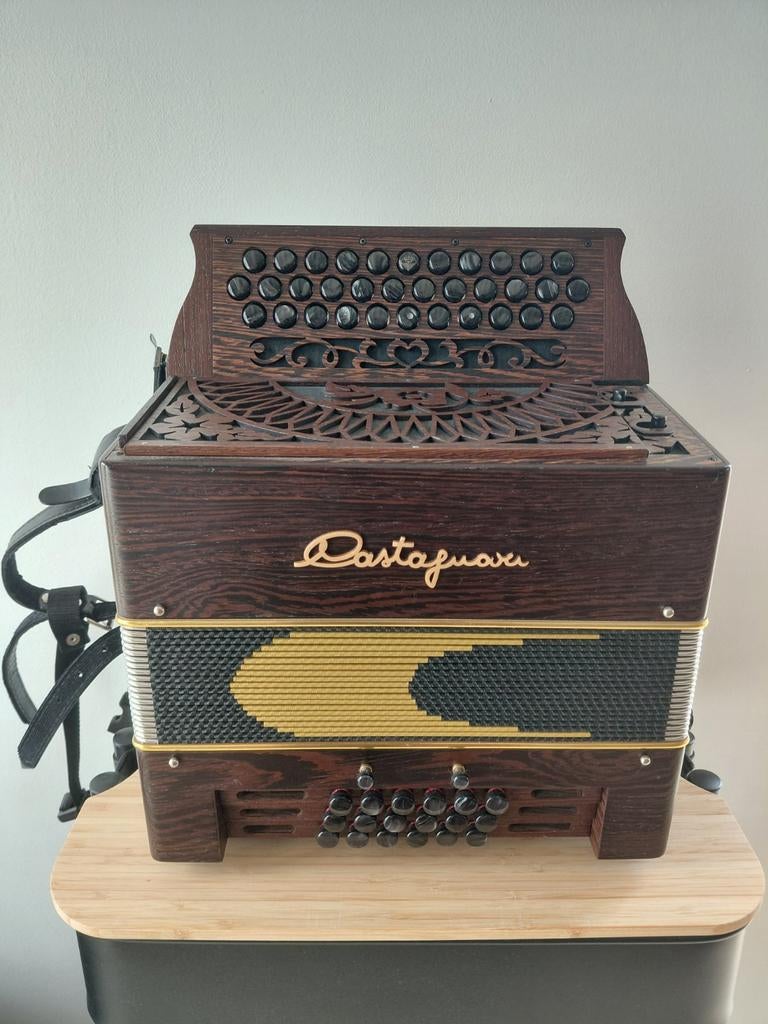 Diatonische accordeon Castagnari Mas in Wengé GC, Ophalen